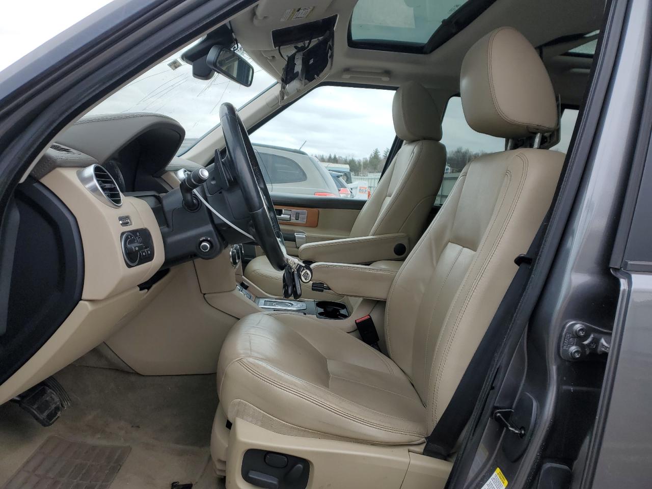 2016 Land Rover LR4 VIN SALAK2V62GA780619 Copart auction photo, top/roof / front end damage thumbnail 7