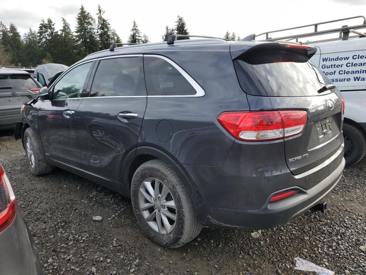 2018 KIA Sorento VIN 5XYPGDA35JG432282 Copart auction photo, front end damage thumbnail 2