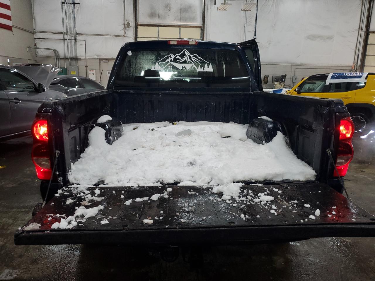 2006 Chevrolet Silverado VIN 2GCEK13T361187775 Copart auction photo, side / rear end damage thumbnail 6