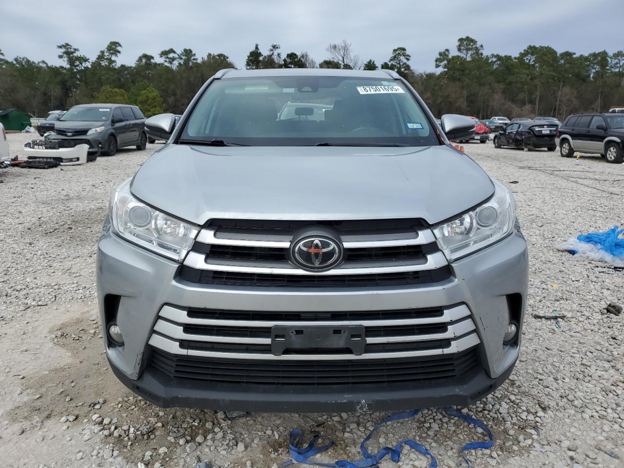 2018 Toyota Highlander VIN 5TDKZRFH8JS288073 Copart auction photo, rear end / side damage thumbnail 5