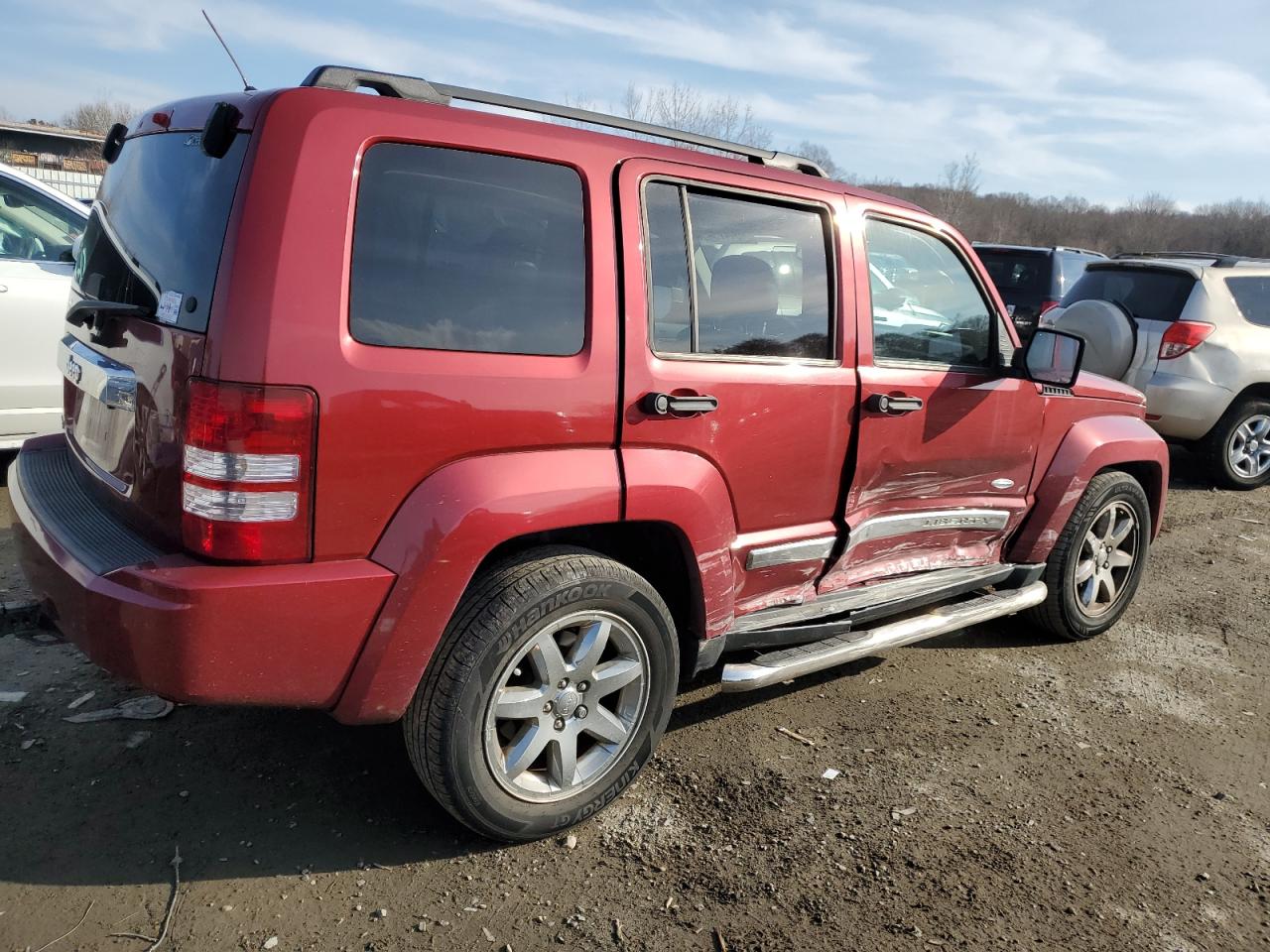 2012 Jeep Liberty (North America) VIN 1C4PJMAK2CW164306 Copart auction photo, side / minor dent/scratches damage thumbnail 3