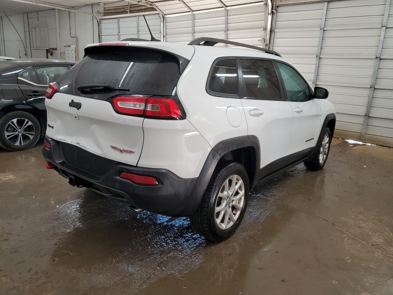 2015 Jeep Cherokee VIN 1C4PJMBS0FW780234 Copart auction photo, burn - interior / rear end damage thumbnail 3