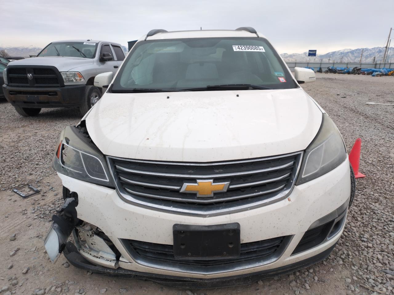 2013 Chevrolet Traverse VIN 1GNKVJKD9DJ245385 Copart auction photo, front end damage thumbnail 5