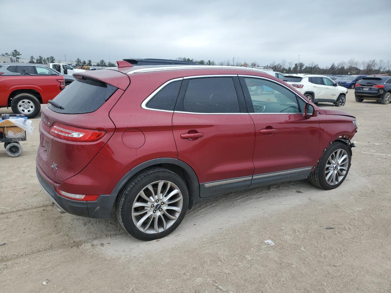 2015 Lincoln MKZ VIN 5LMCJ1A94FUJ25462 Copart auction photo, front end / minor dent/scratches damage thumbnail 3