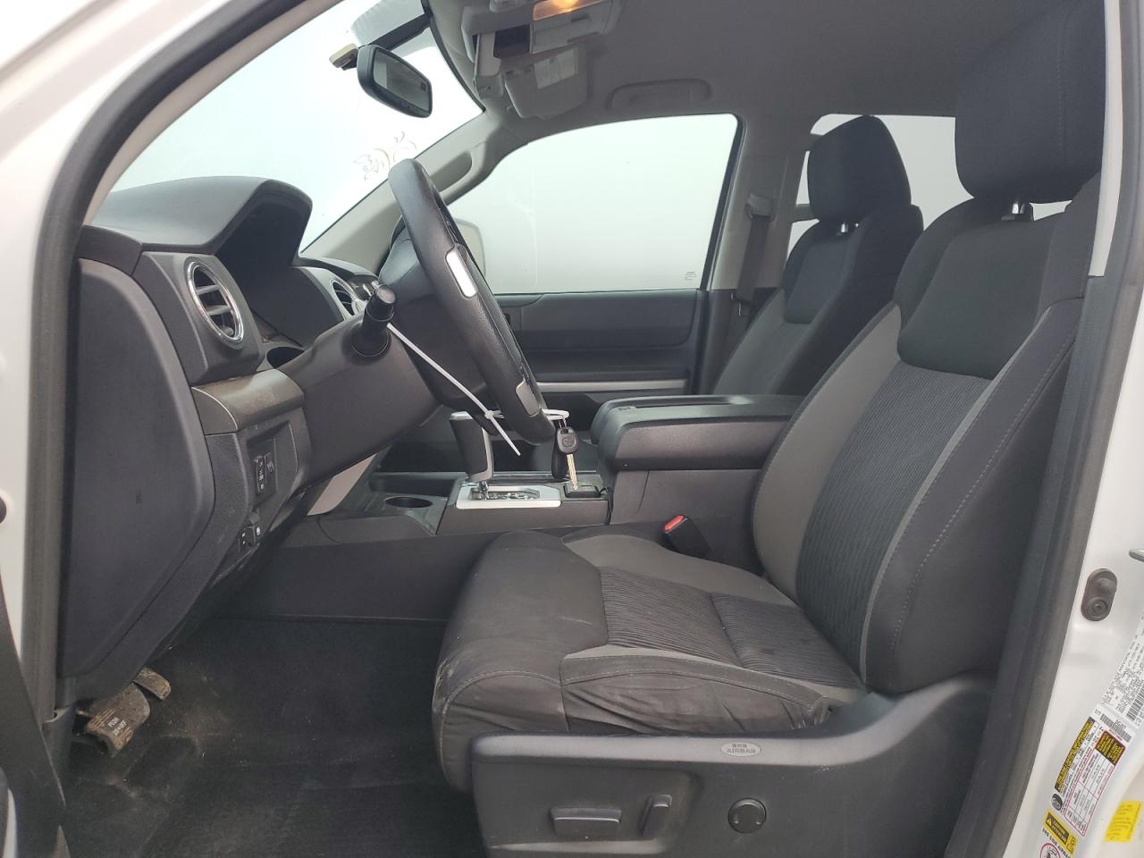 2017 Toyota Tundra VIN 5TFDW5F10HX650544 Copart auction photo, front end damage thumbnail 7