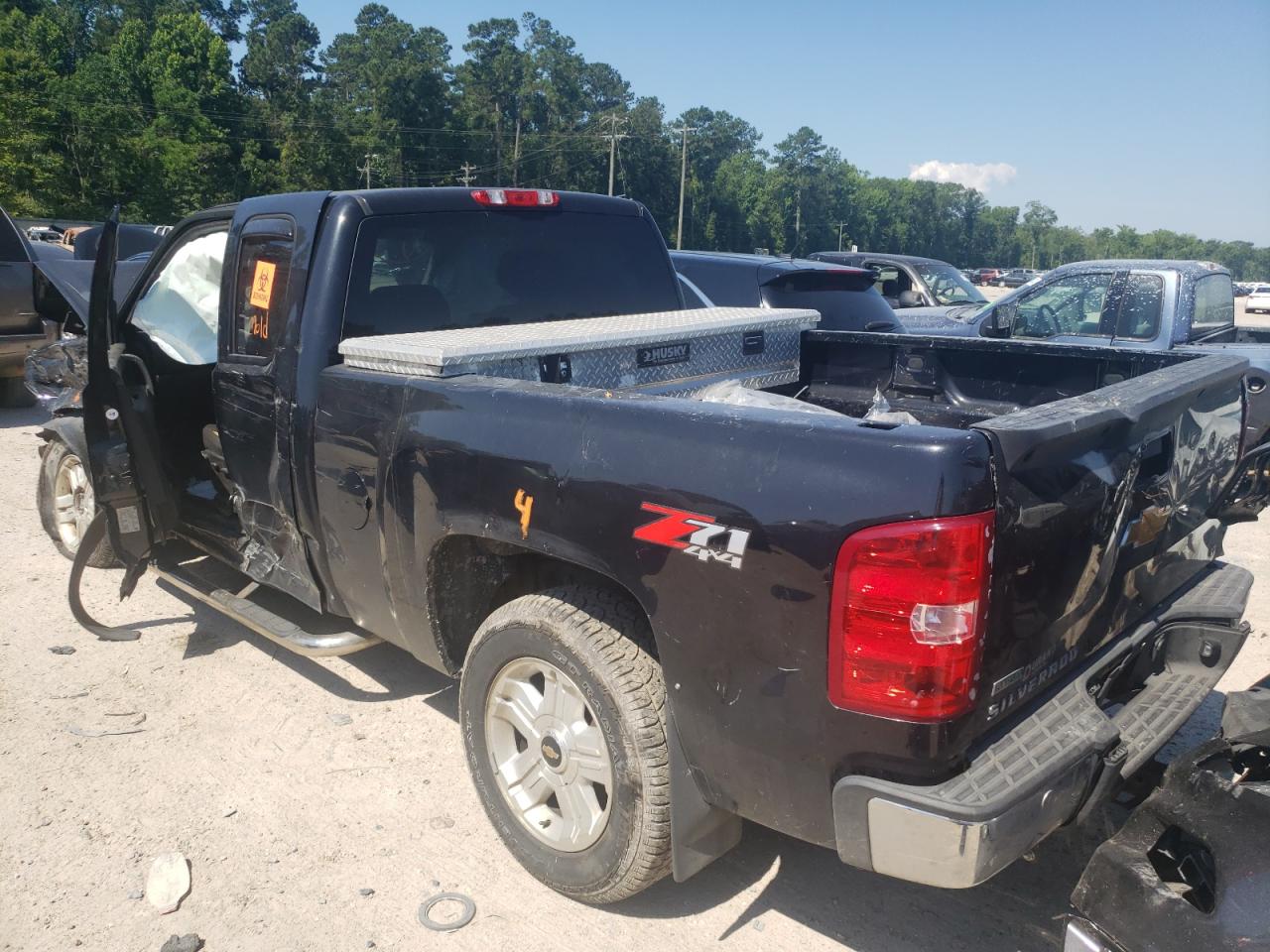 2012 Chevrolet Silverado VIN 1GCRKSE78CZ213524 Copart auction photo, front end / rear end damage thumbnail 3