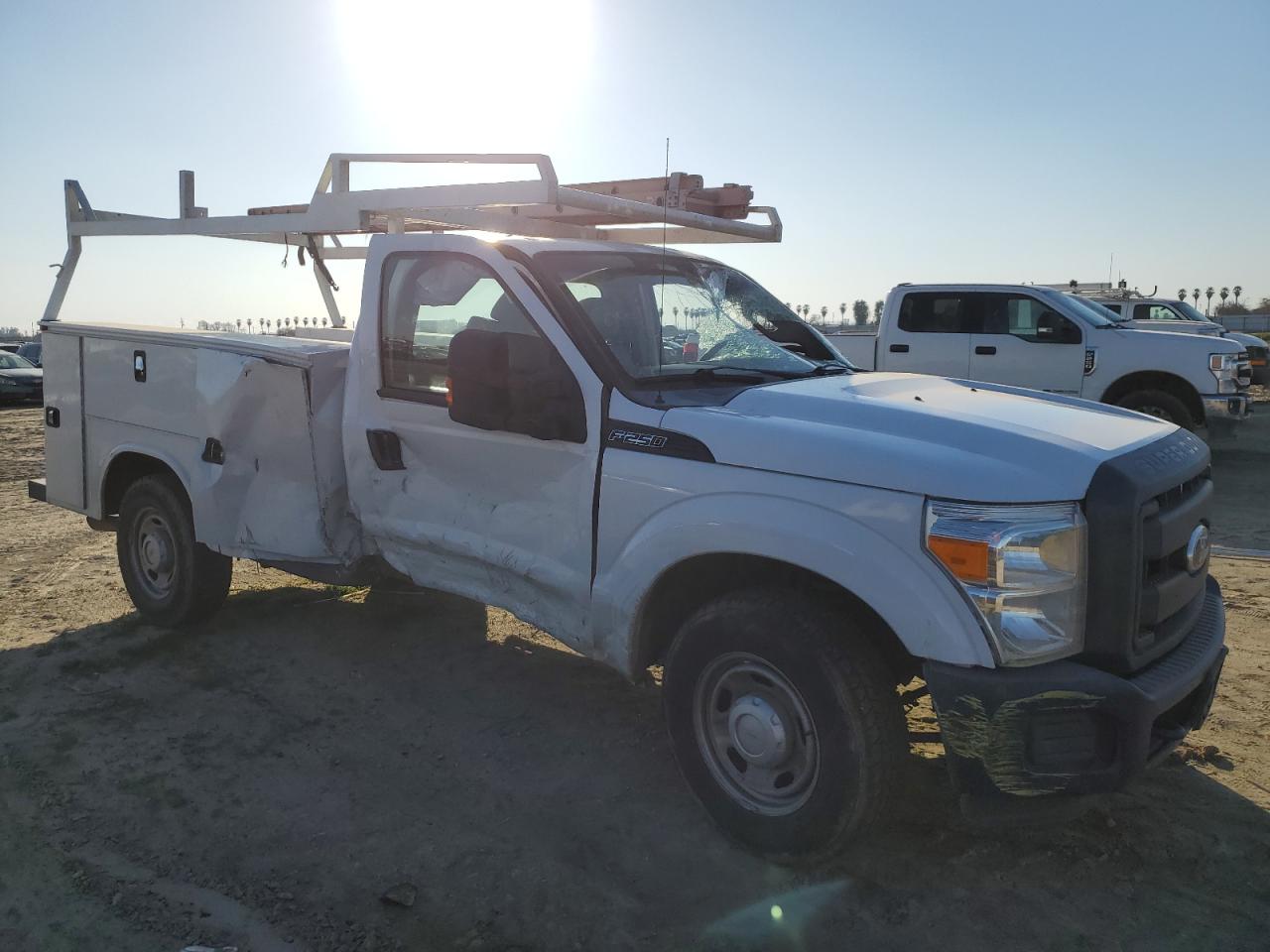 2015 Ford F250 VIN 1FDBF2A63FEB00199 Copart auction photo, side damage thumbnail 4