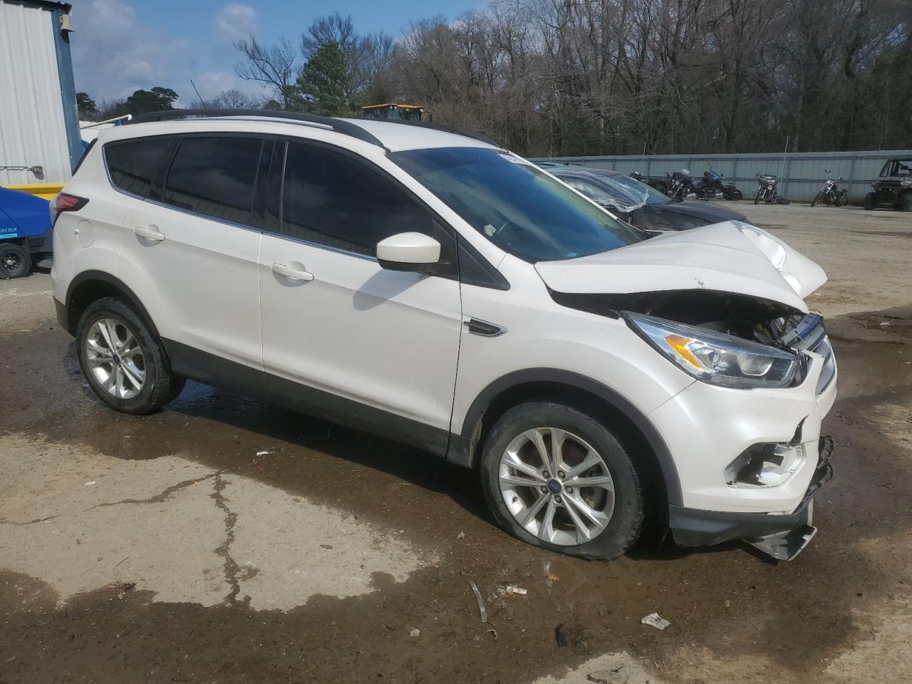 2018 Ford Escape VIN 1FMCU0HDXJUD26175 Copart auction photo, side / minor dent/scratches damage thumbnail 4
