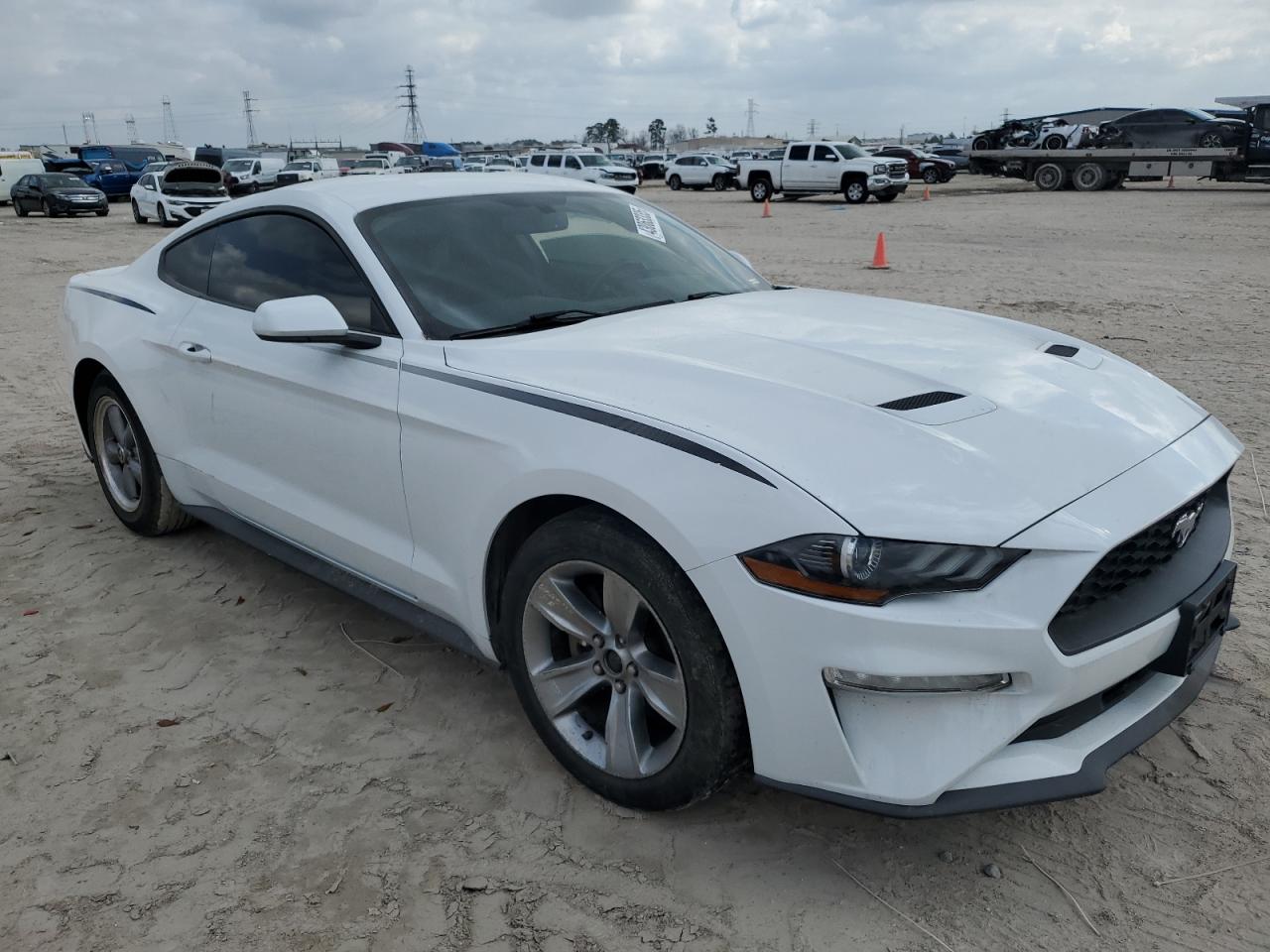 2018 Ford Mustang VIN 1FA6P8TH4J5116530 Copart auction photo, side / minor dent/scratches damage thumbnail 4