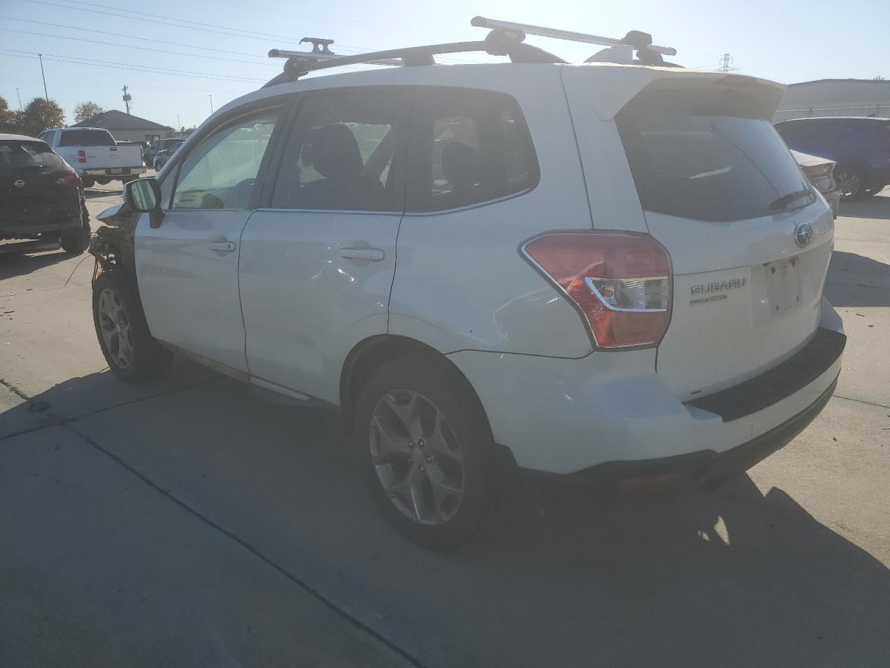 2016 Subaru Forester VIN JF2SJAVC1GH430907 Copart auction photo, front end / minor dent/scratches damage thumbnail 2