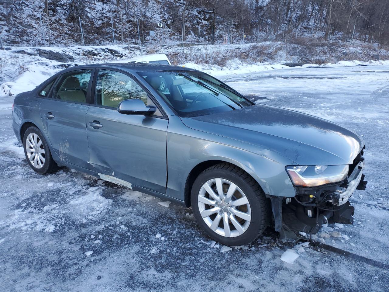 2014 Audi A4 VIN WAUBFAFL2EN038495 Copart auction photo, front end / side damage thumbnail 4
