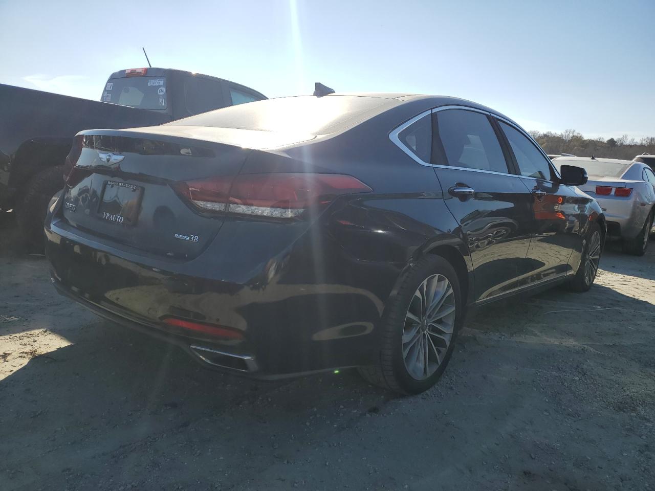 2015 Hyundai Genesis VIN KMHGN4JE1FU023513 Copart auction photo, minor dent/scratches damage thumbnail 3