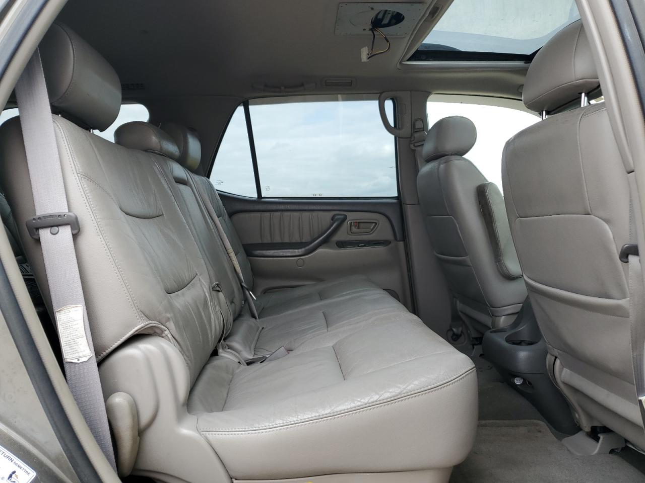 2004 Toyota Sequoia VIN 5TDZT38A34S227196 Copart auction photo, minor dent/scratches / damage history damage thumbnail 11