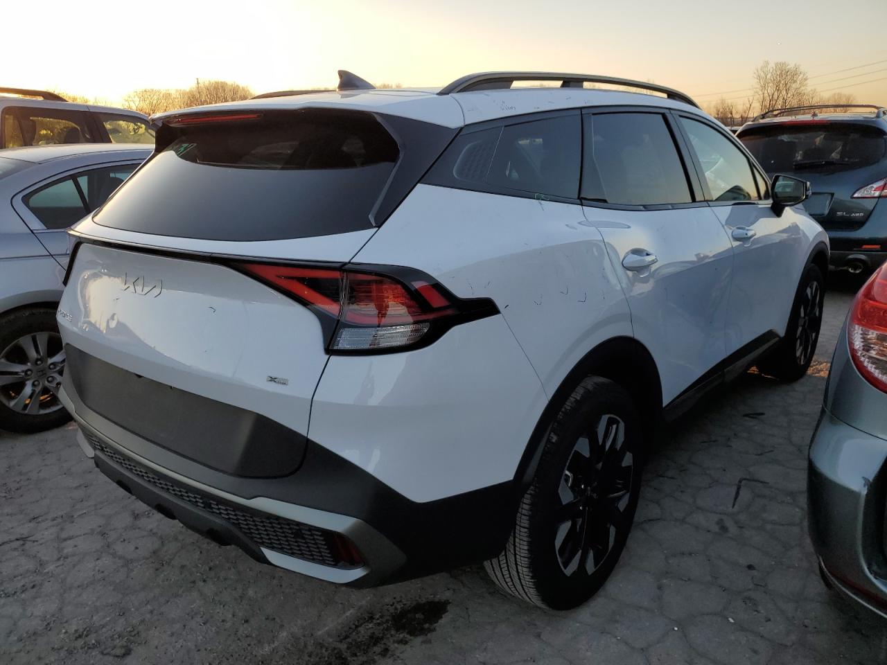 2024 KIA Sportage VIN 5XYK6CDF0RG141648 Copart auction photo, hail damage thumbnail 3