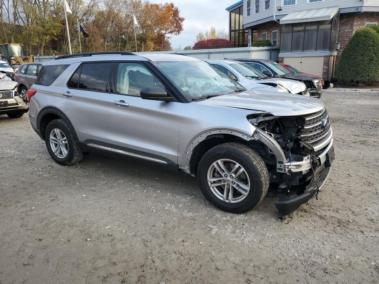 2021 Ford Explorer VIN 1FMSK8DH3MGC16581 Copart auction photo, front end / minor dent/scratches damage thumbnail 4