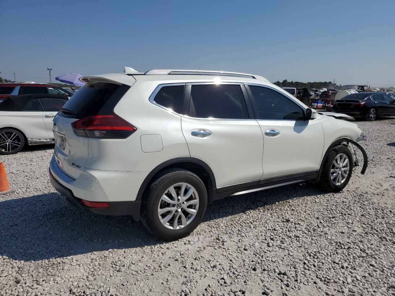 2017 Nissan Rogue VIN 5N1AT2MV7HC812382 Copart auction photo, front end damage thumbnail 3