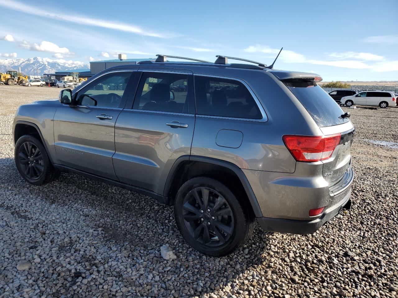 2013 Jeep Grand Cherokee VIN 1C4RJFAT5DC586098 Copart auction photo, front end damage thumbnail 2