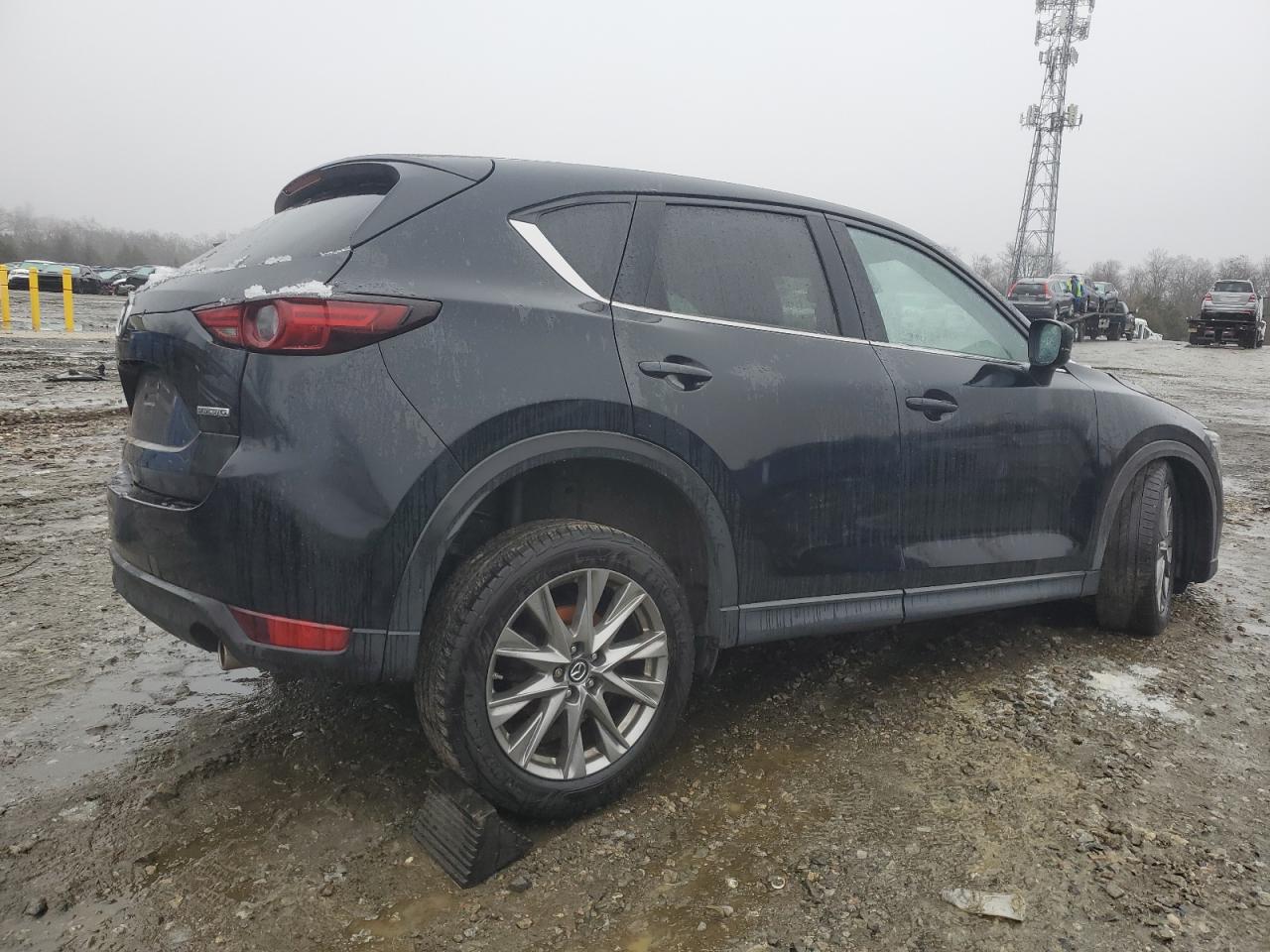 2020 Mazda CX-5 VIN JM3KFBDM8L0825764 Copart auction photo, front end / side damage thumbnail 3
