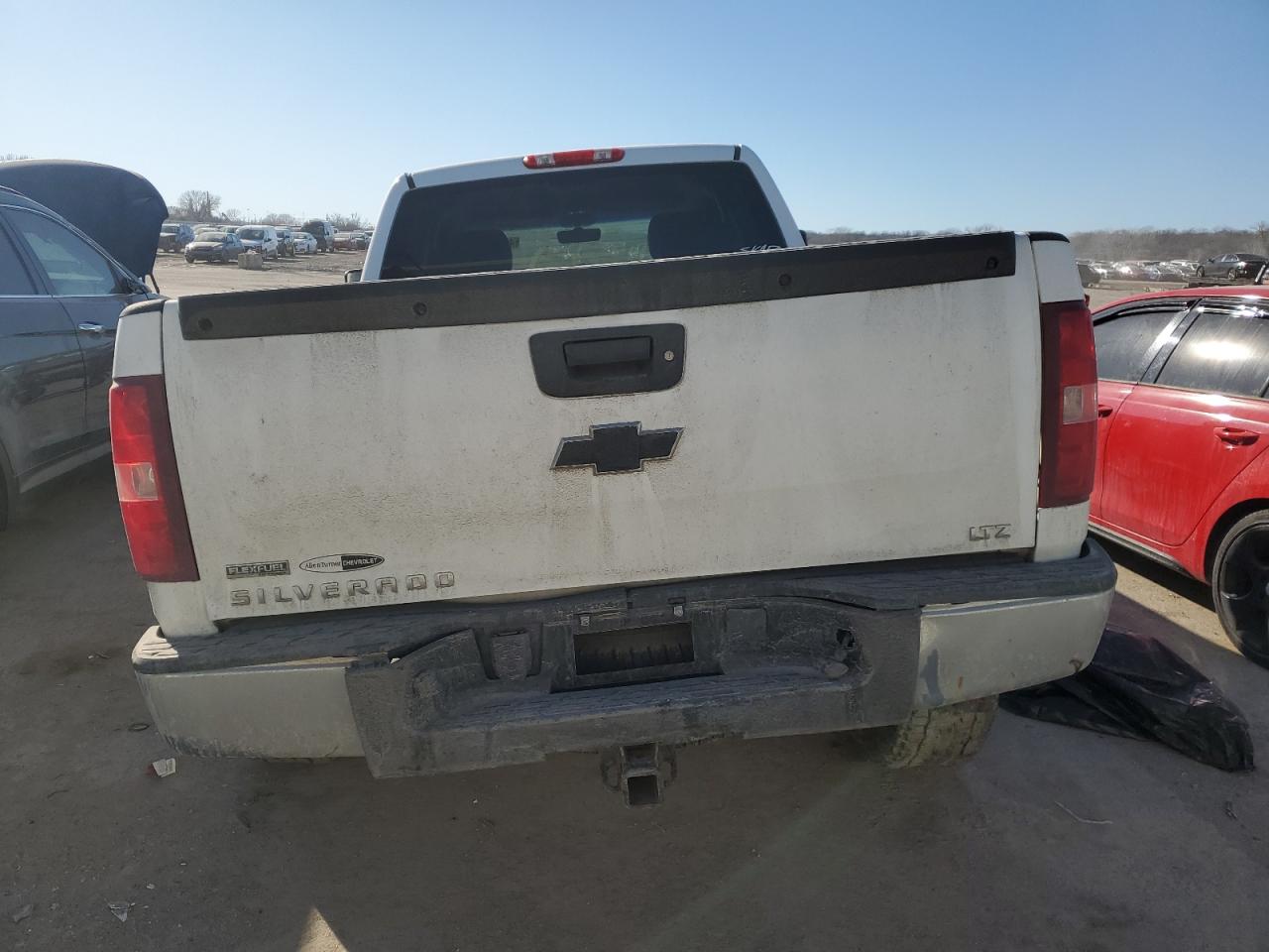 2009 Chevrolet Silverado VIN 1GCEK39049Z272306 Copart auction photo, undercarriage damage thumbnail 6
