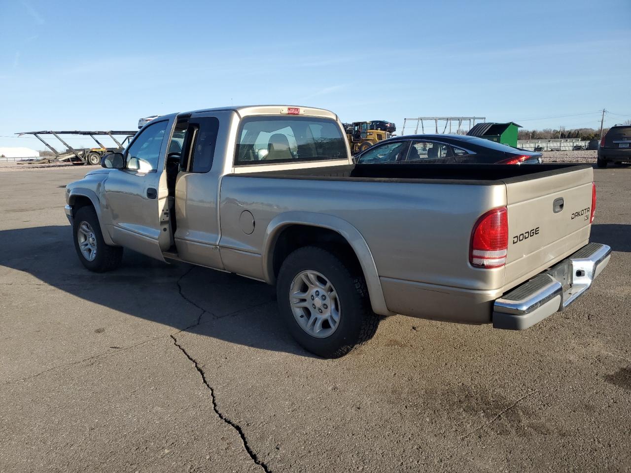 2004 Dodge Dakota VIN 1D7GL42K04S695477 Copart auction photo, side / front end damage thumbnail 2