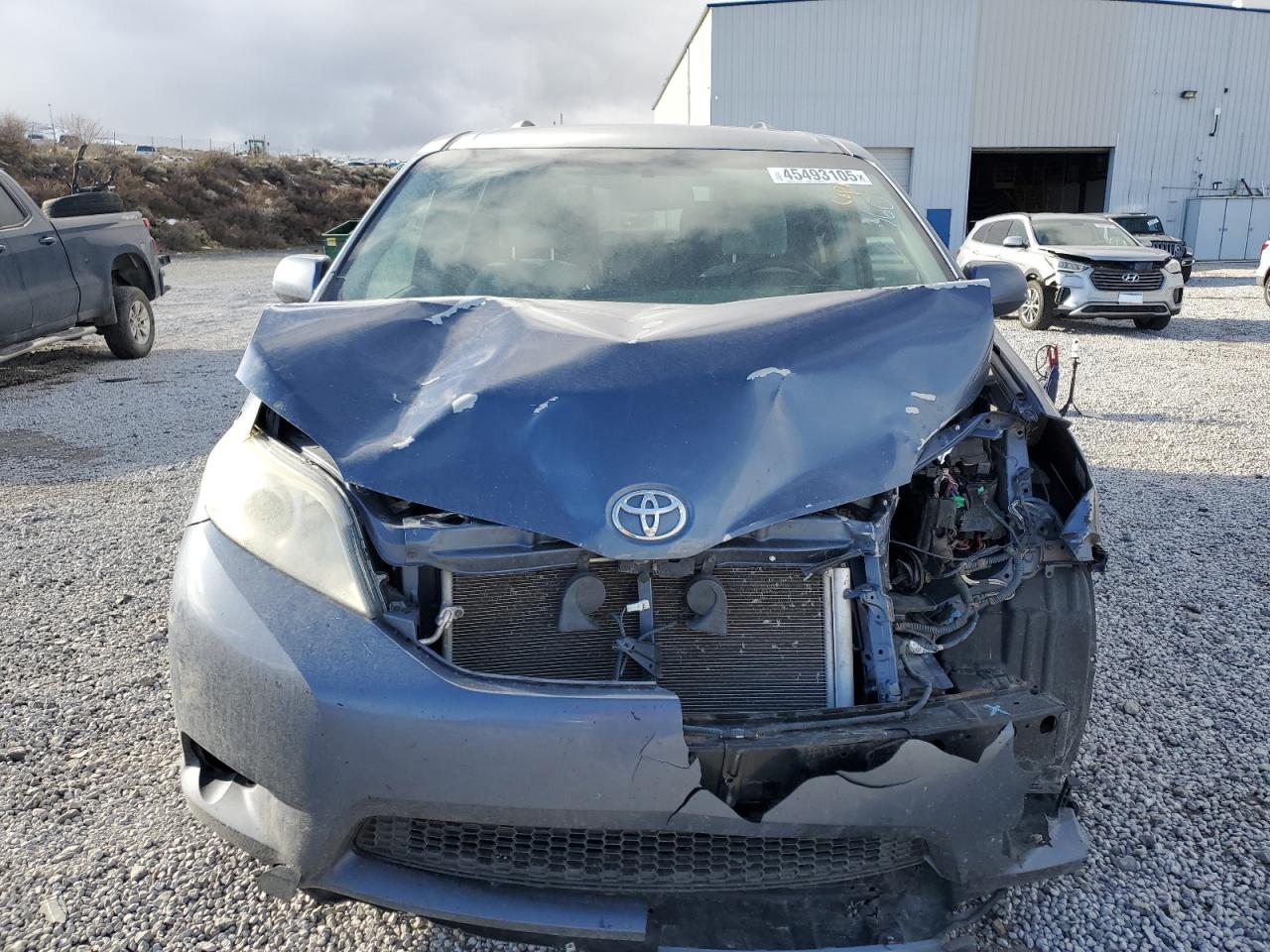 2015 Toyota Sienna VIN 5TDKK3DC5FS533086 Copart auction photo, front end damage thumbnail 5