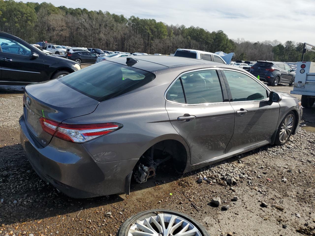 2019 Toyota Camry VIN 4T1B11HK1KU300011 Copart auction photo, side / undercarriage damage thumbnail 3