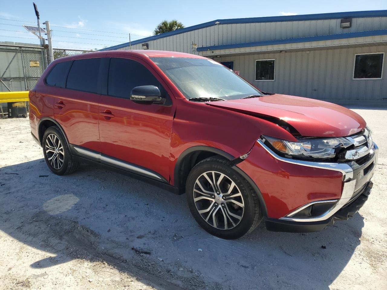 2018 Mitsubishi Outlander VIN JA4AD3A32JZ032202 Copart auction photo, front end / side damage thumbnail 4