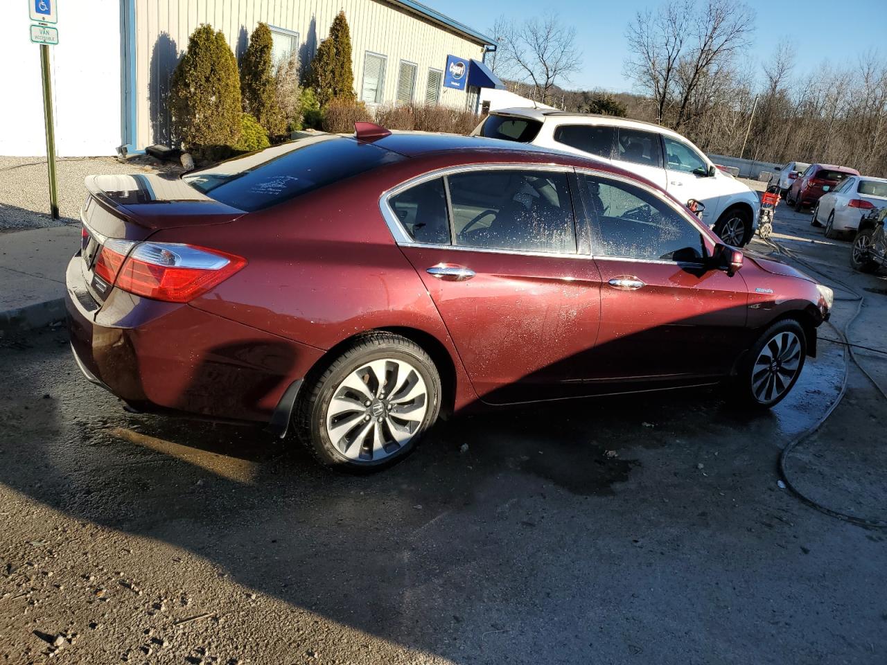 2015 Honda Accord VIN 1HGCR6F72FA005845 Copart auction photo, front end damage thumbnail 3