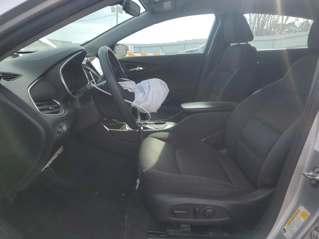 2020 Chevrolet Malibu VIN 1G1ZD5ST2LF125592 Copart auction photo, front end / minor dent/scratches damage thumbnail 7