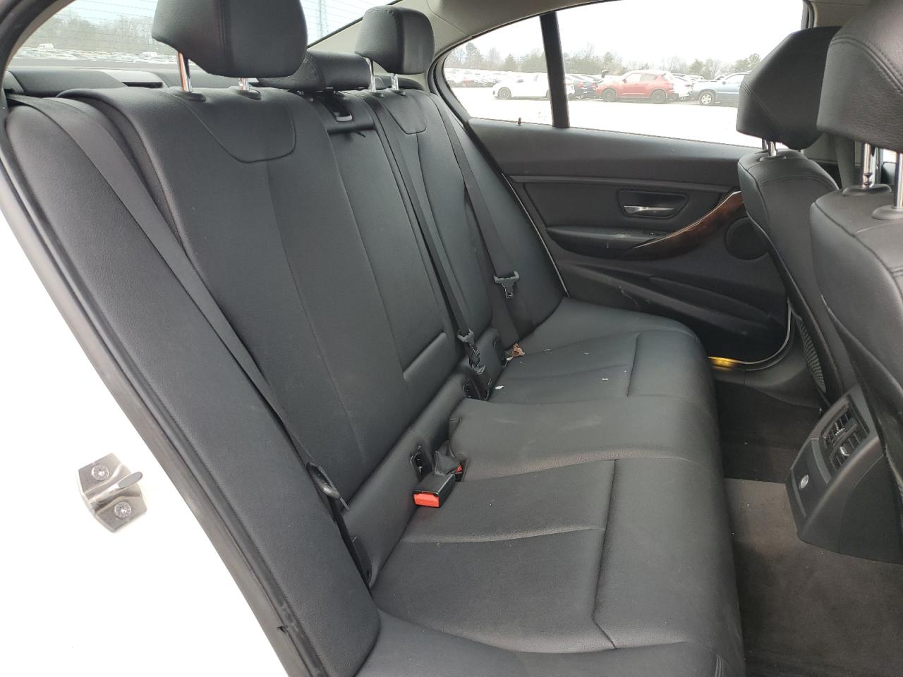 2013 BMW 3er VIN WBA3B3C54DF532612 Copart auction photo, front end damage thumbnail 11