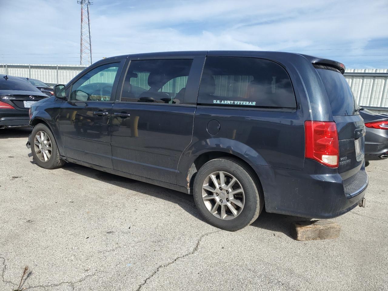 2013 Dodge Caravan VIN 2C4RDGEG3DR592967 Copart auction photo, front end damage thumbnail 2