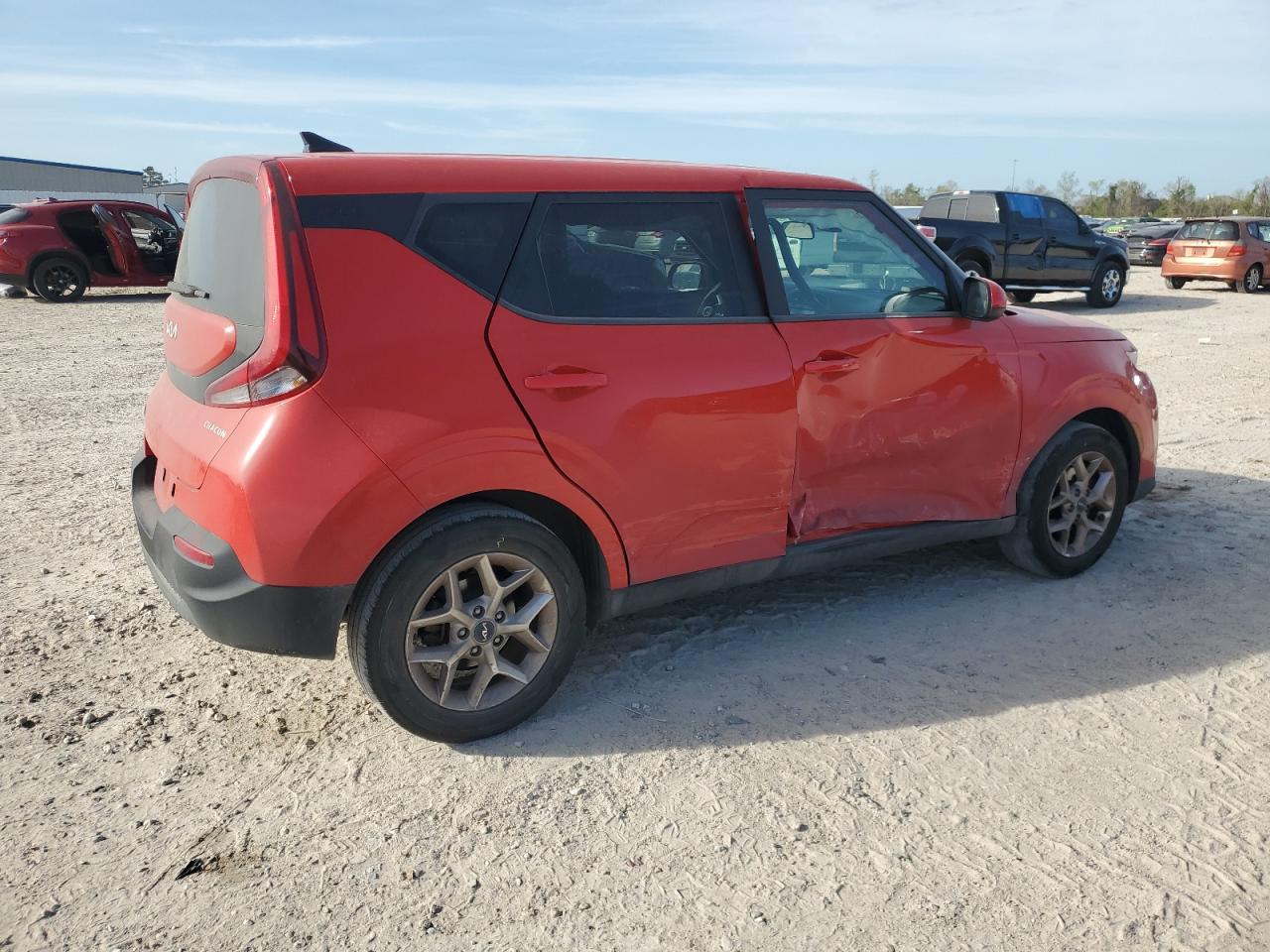 2022 KIA Soul VIN KNDJ23AU9N7171829 Copart auction photo, side / minor dent/scratches damage thumbnail 3