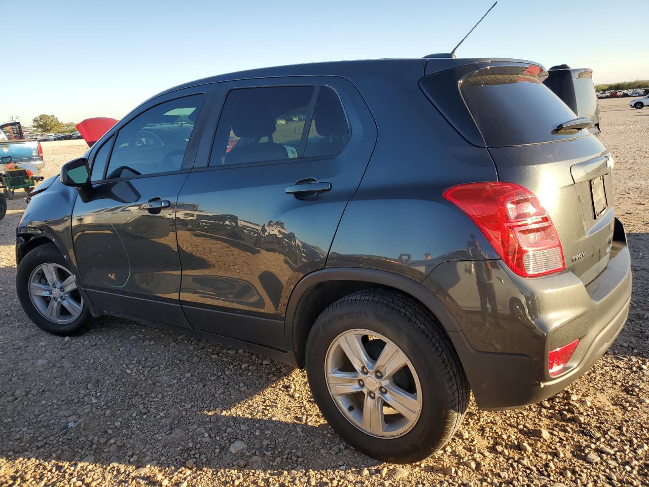 2020 Chevrolet Trax VIN 3GNCJKSB9LL128627 Copart auction photo, front end / mechanical damage thumbnail 2