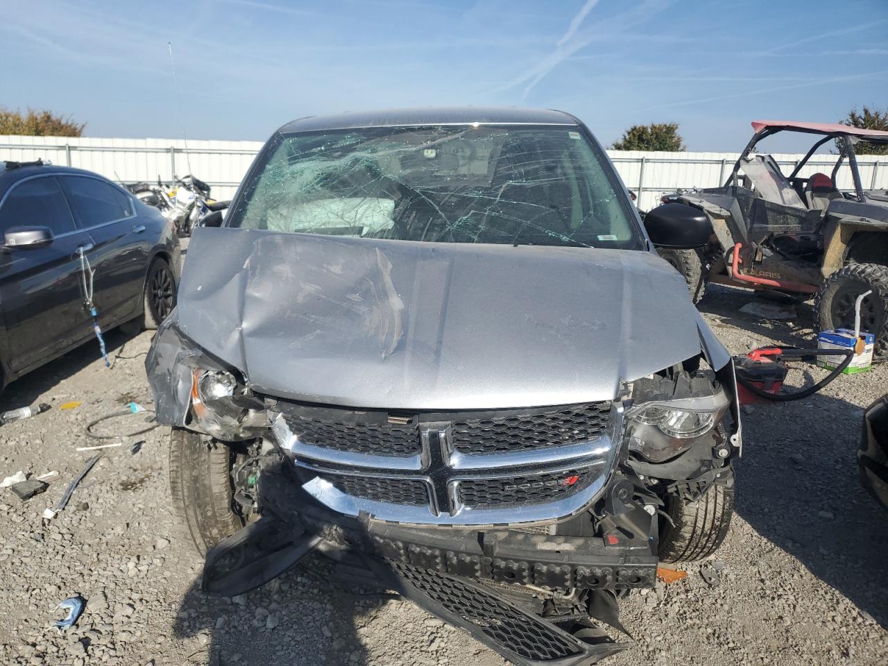 2019 Dodge Caravan VIN 2C4RDGBG0KR783294 Copart auction photo, all over / front end damage thumbnail 5