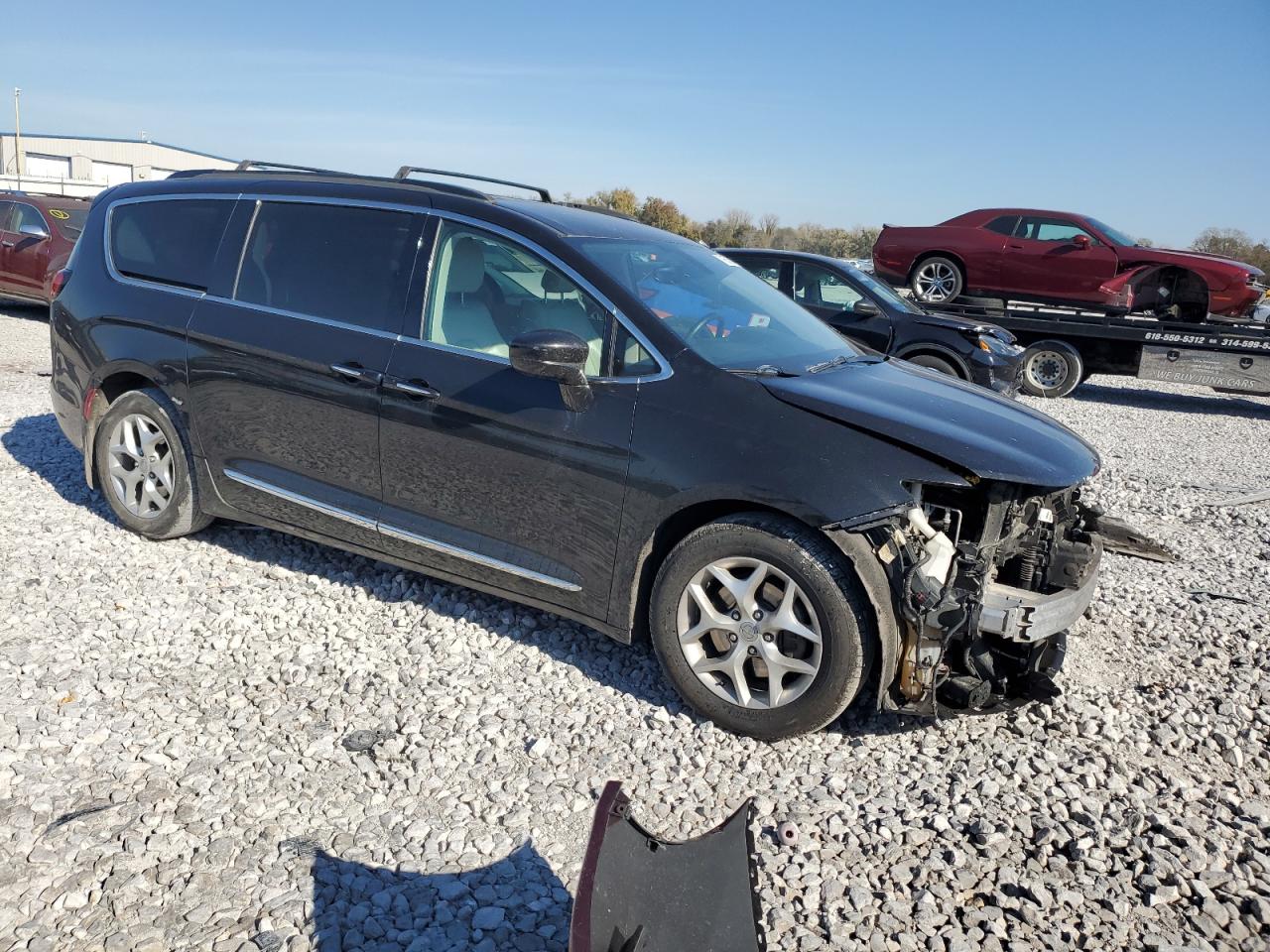 2017 Chrysler Pacifica VIN 2C4RC1BG3HR635505 Copart auction photo, front end damage thumbnail 4