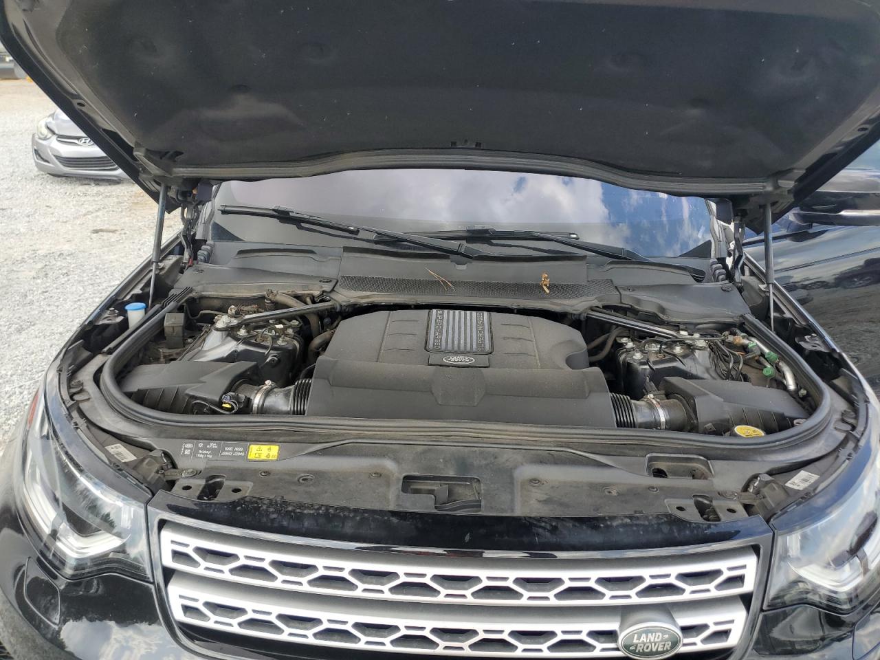 2019 Land Rover Discovery VIN SALRT2RVXK2414315 Copart auction photo, rear end damage thumbnail 13