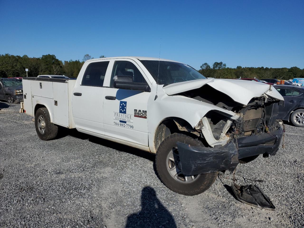 2018 RAM 2500 VIN 3C7WR4HJ0JG346683 Copart auction photo, front end / minor dent/scratches damage thumbnail 4
