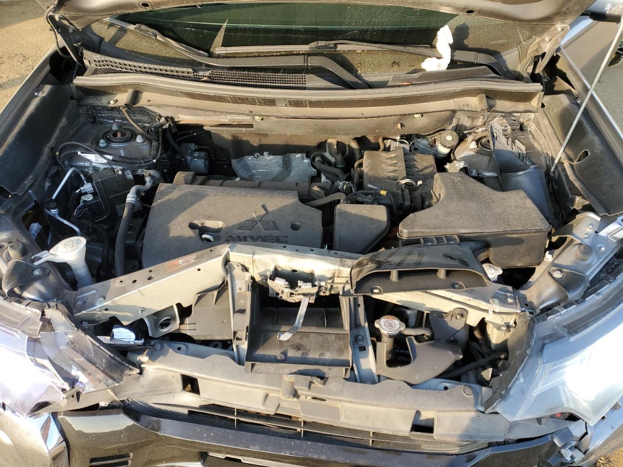 2019 Mitsubishi Outlander VIN JA4AD3A38KZ024736 Copart auction photo, front end damage thumbnail 14