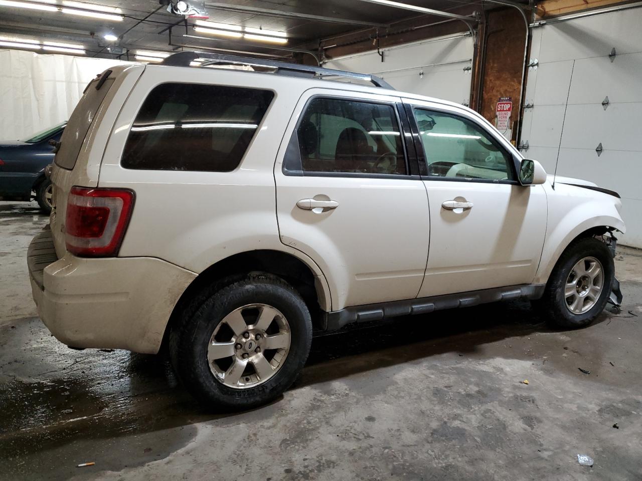 2012 Ford Escape VIN 1FMCU9EG5CKA37433 Copart auction photo, front end / rear end damage thumbnail 3