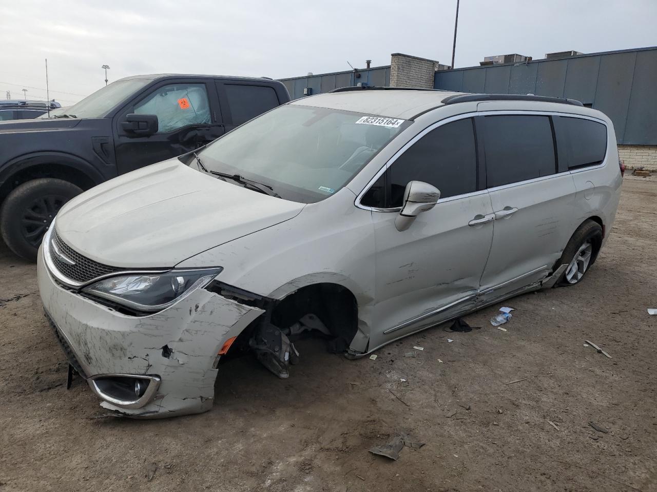2017 Chrysler Pacifica VIN 2C4RC1BG0HR654092