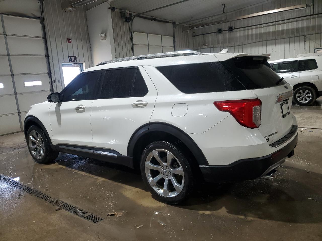 2020 Ford Explorer VIN 1FM5K8HCXLGA01175 Copart auction photo, front end damage thumbnail 2