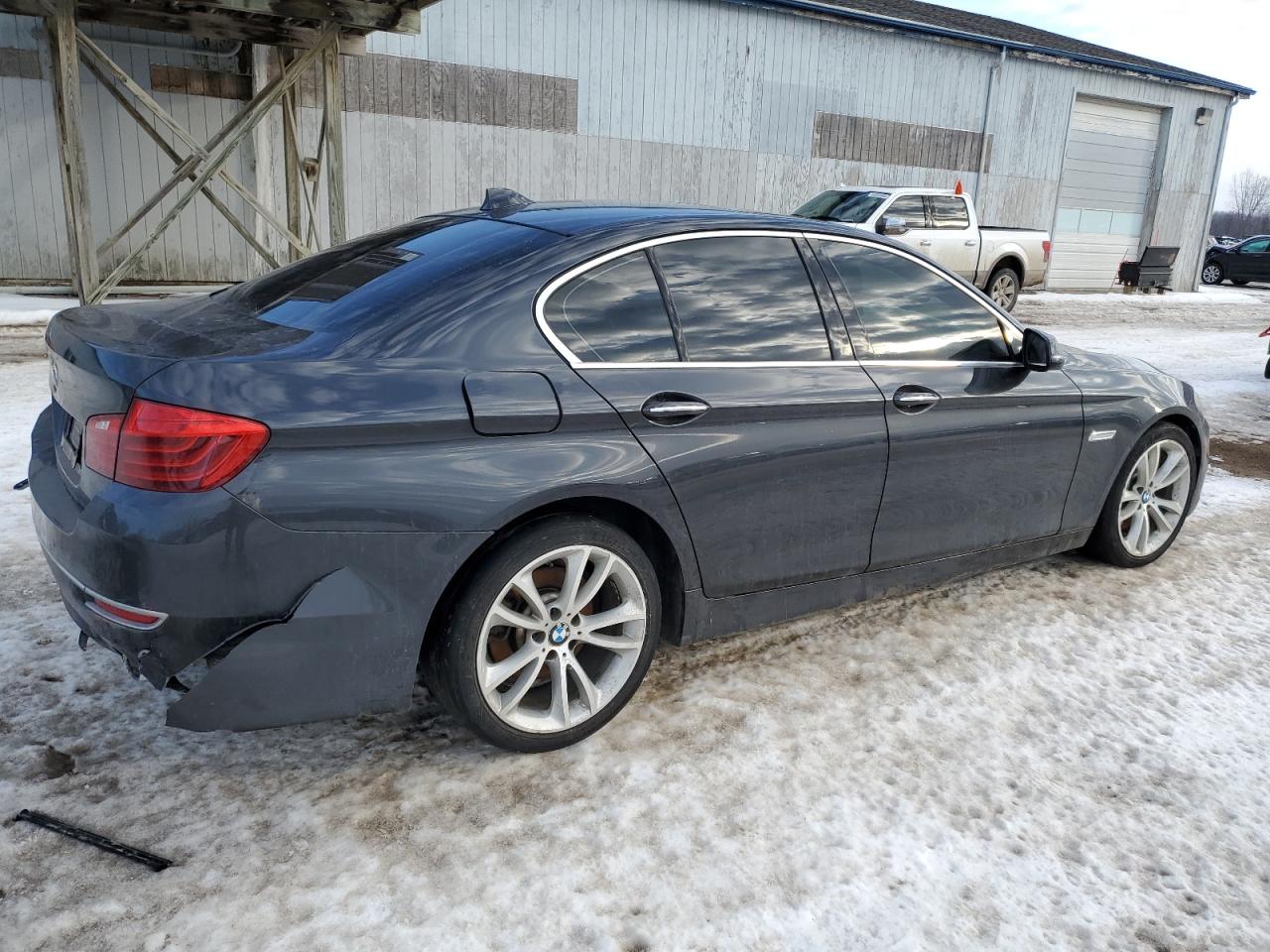 2014 BMW 5er VIN WBA5B3C59ED292656 Copart auction photo, side / rear end damage thumbnail 3