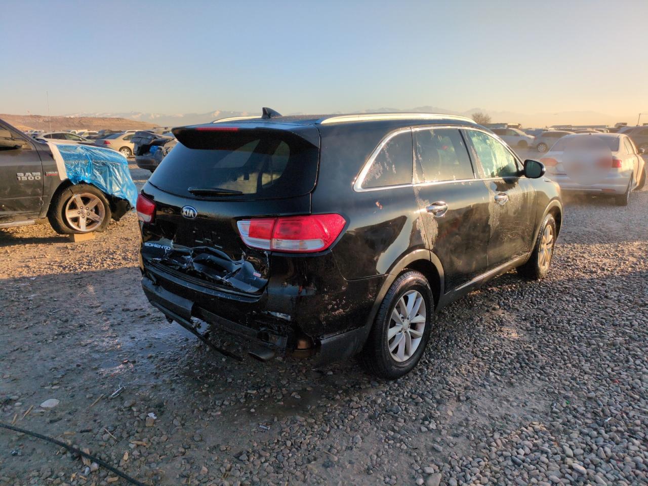 2016 KIA Sorento VIN 5XYPG4A34GG064038 Copart auction photo, rear end damage thumbnail 3