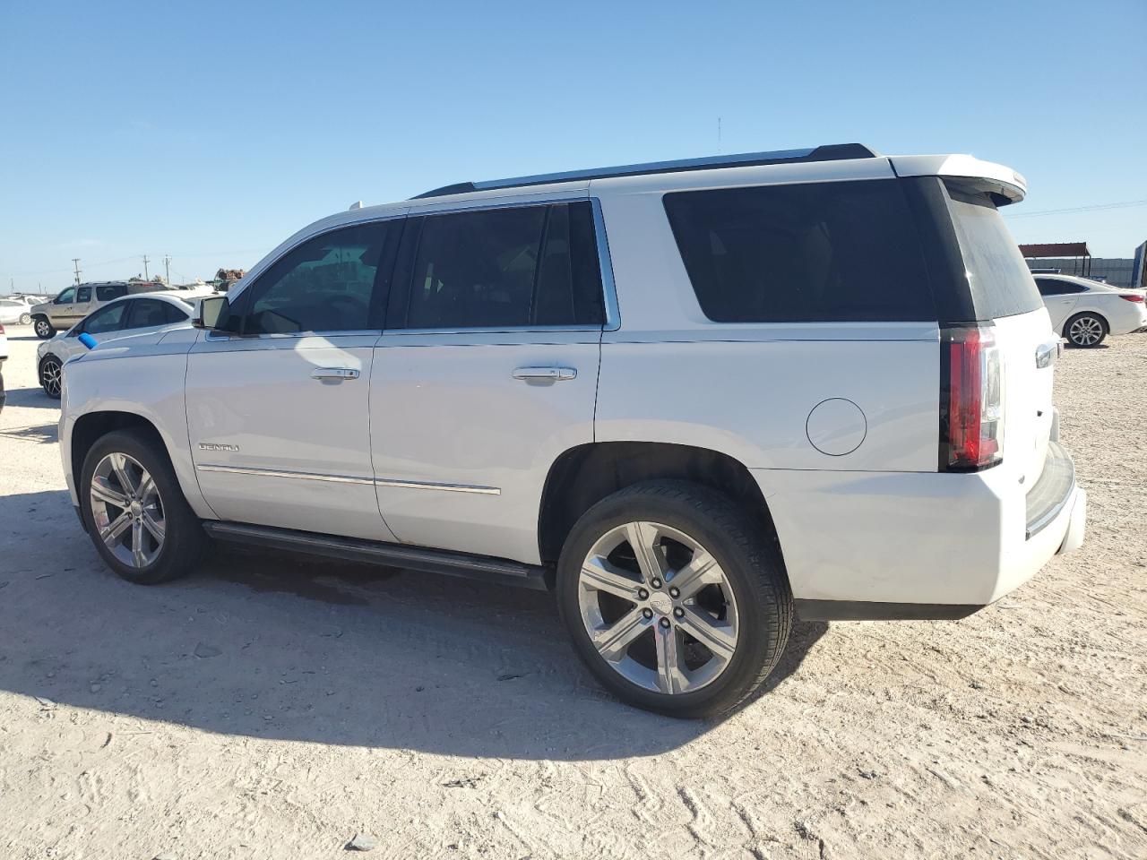 2017 GMC Yukon VIN 1GKS2CKJ4HR197292 Copart auction photo, hail damage thumbnail 2
