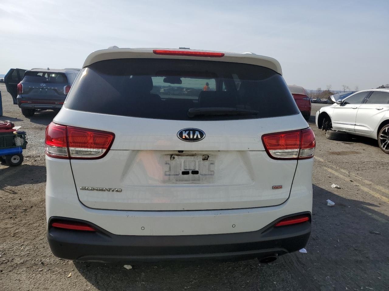 2016 KIA Sorento VIN 5XYPGDA37GG075972 Copart auction photo, front end damage thumbnail 6