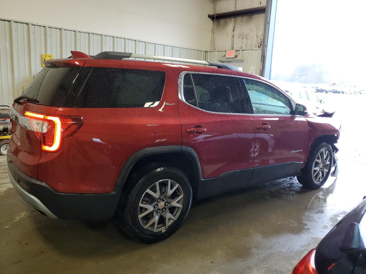 2021 GMC Acadia VIN 1GKKNMLSXMZ118383 Copart auction photo, front end / minor dent/scratches damage thumbnail 3