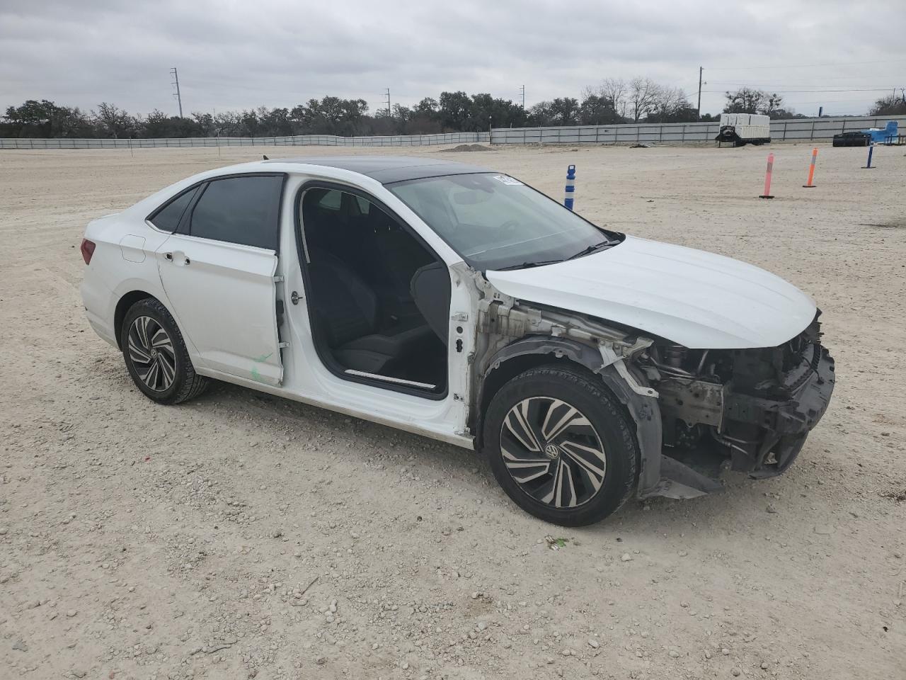 2021 Volkswagen Jetta VIN 3VWE57BU3MM000378 Copart auction photo, side / front end damage thumbnail 4