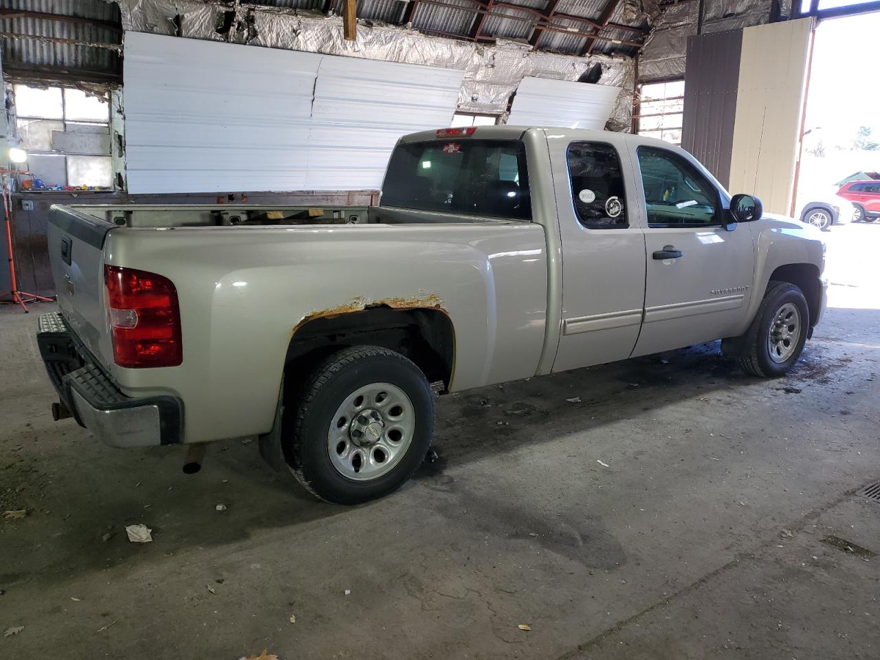 2009 Chevrolet Silverado VIN 2GCEC19C291130346 Copart auction photo, undercarriage / normal wear damage thumbnail 3