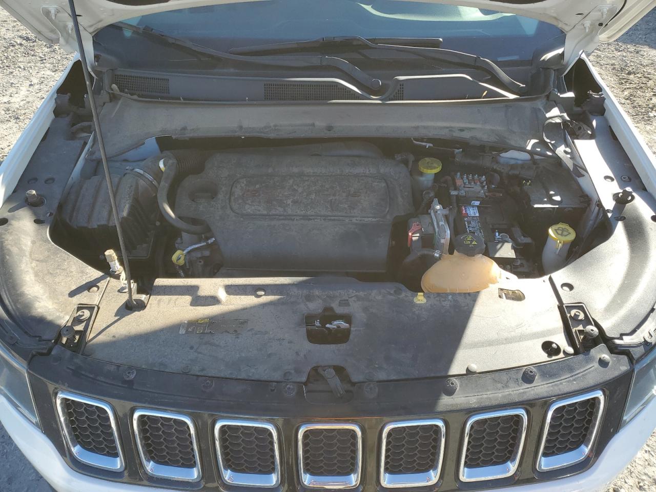 2018 Jeep Compass VIN 3C4NJDCB8JT423601 Copart auction photo, rear end / minor dent/scratches damage thumbnail 12