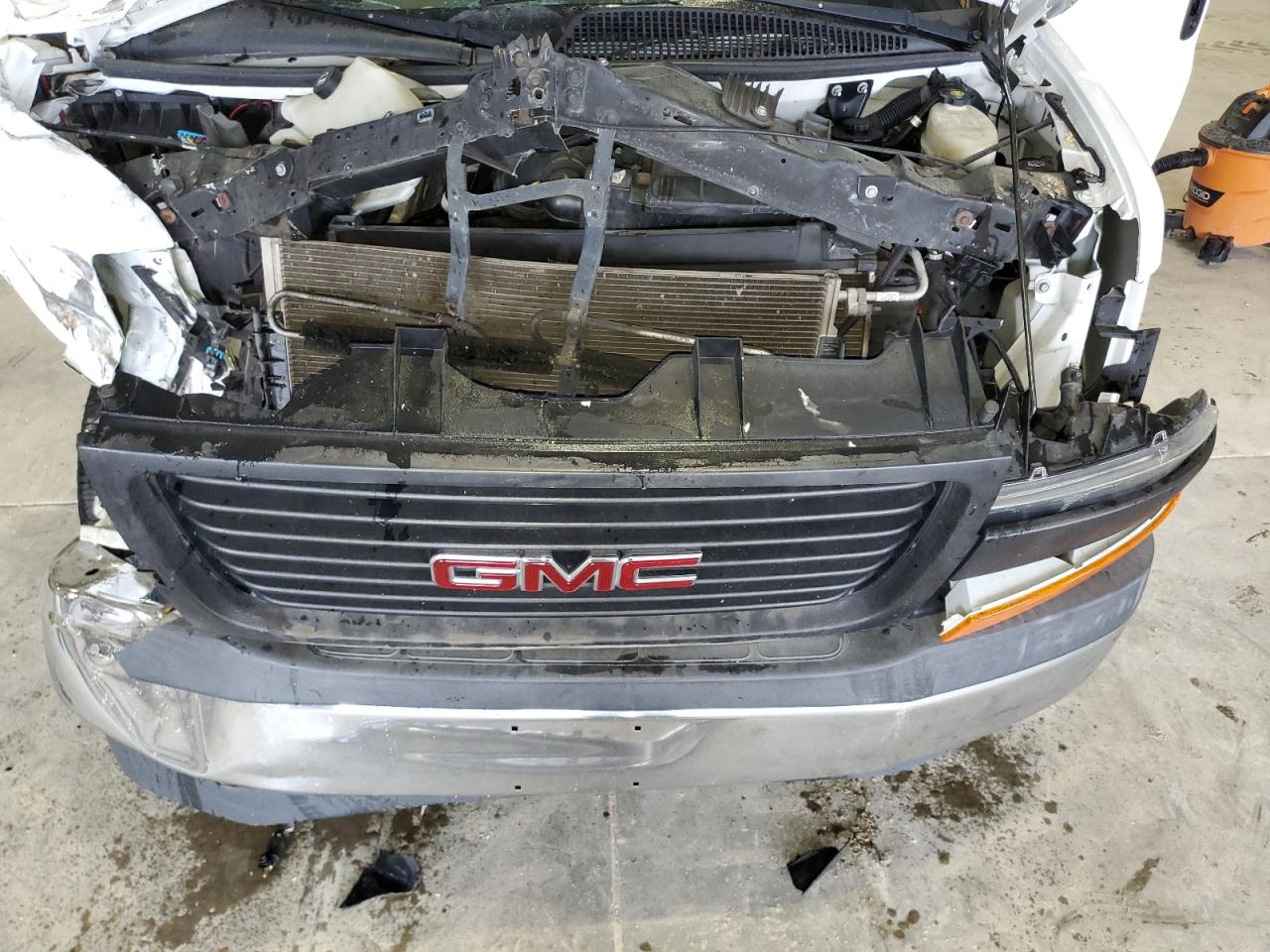 2017 GMC Savana VIN 1GTW7AFF2H1907877 Copart auction photo, front end damage thumbnail 12